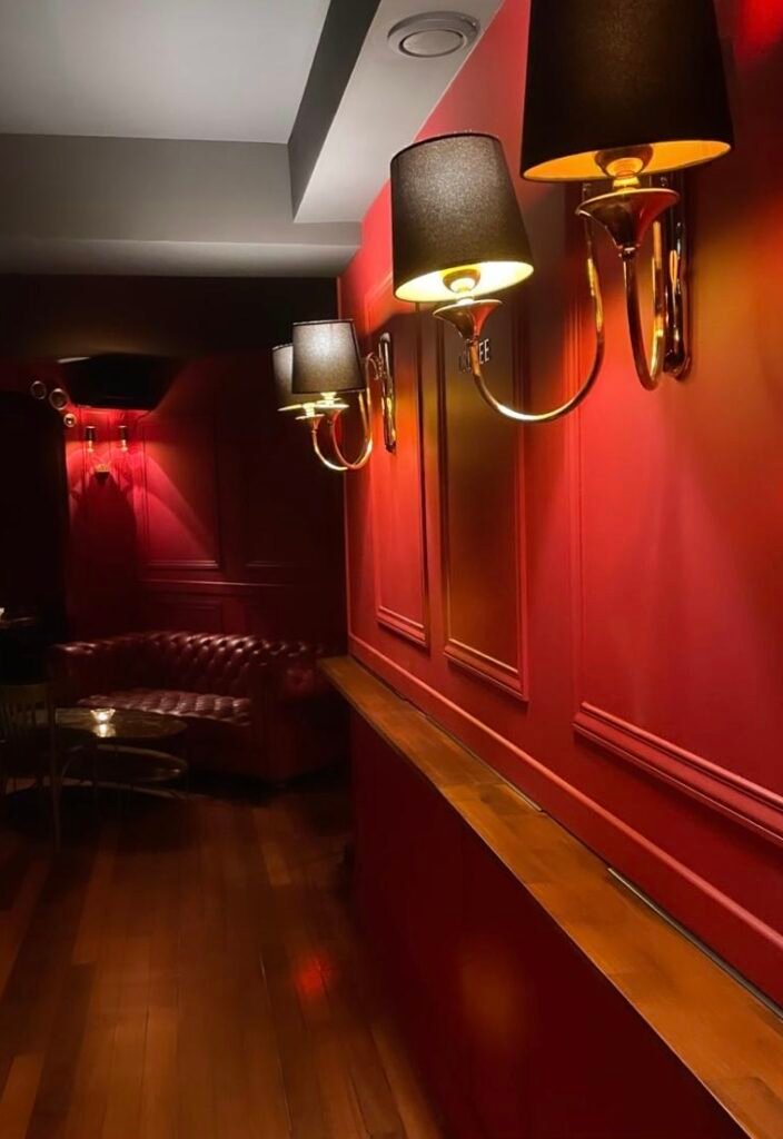 L’Orphée renaît : le mythique speakeasy de Pigalle rouvre ses portes